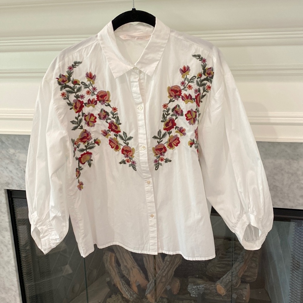 ZARA Puffed sleeve shirt